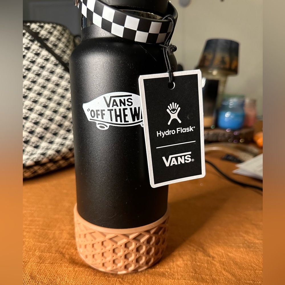 Hydro Flask Vans 32 Oz Stainless Steel Bottle